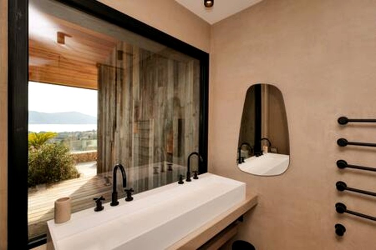 Vacation Rentals (France, Porto-Vecchio, Corsica)