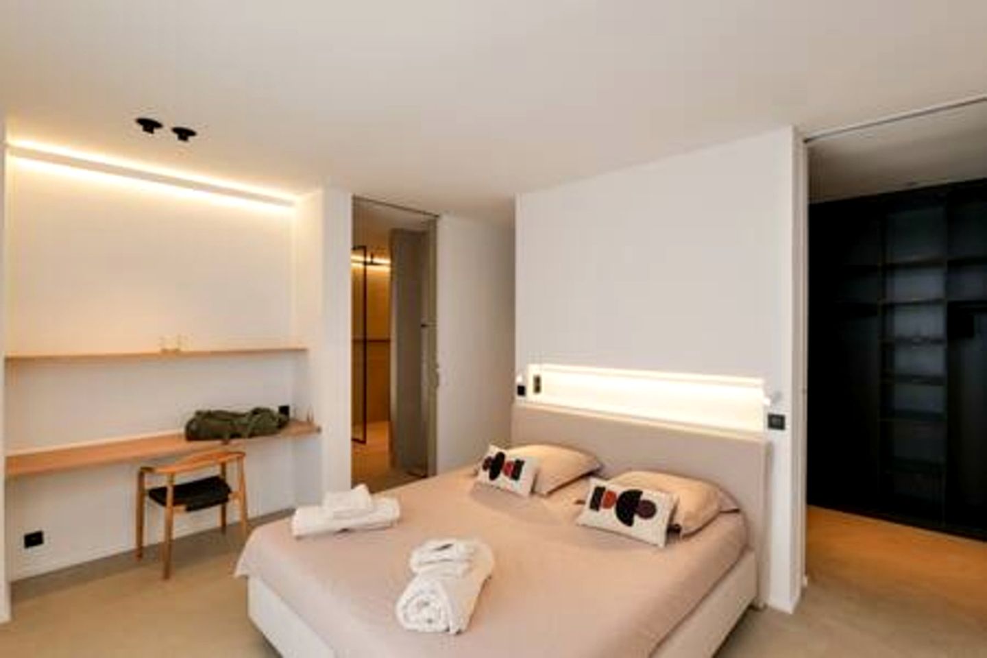 Breathtaking Group Villa with Luxurious Amenities, Pool and Views in France