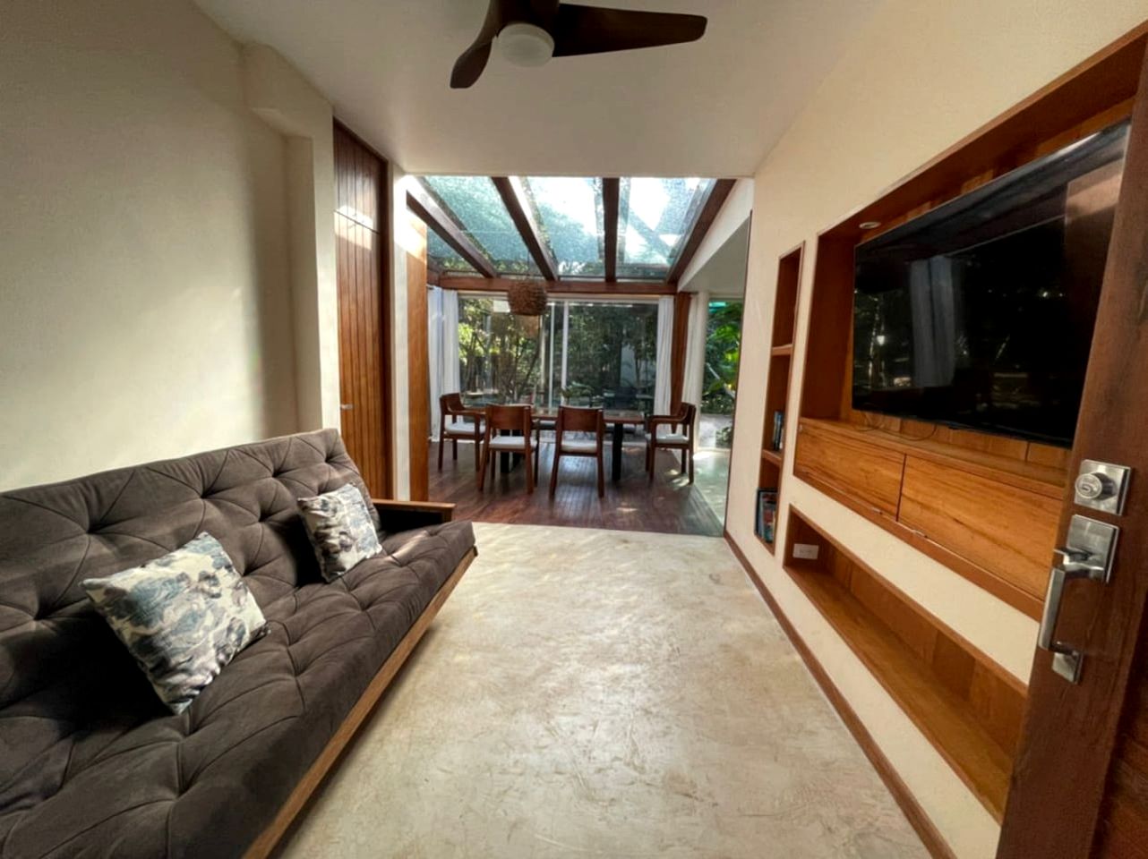 Charming Jungle Villa with Private Jacuzzi near Cenotes in Chemuyil, Quintana Roo