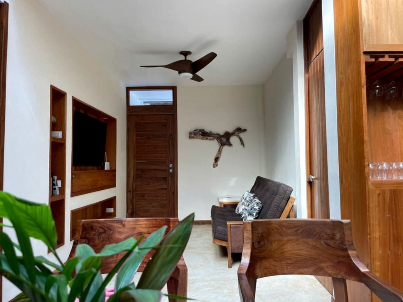 Charming Jungle Villa with Private Jacuzzi near Cenotes in Chemuyil, Quintana Roo