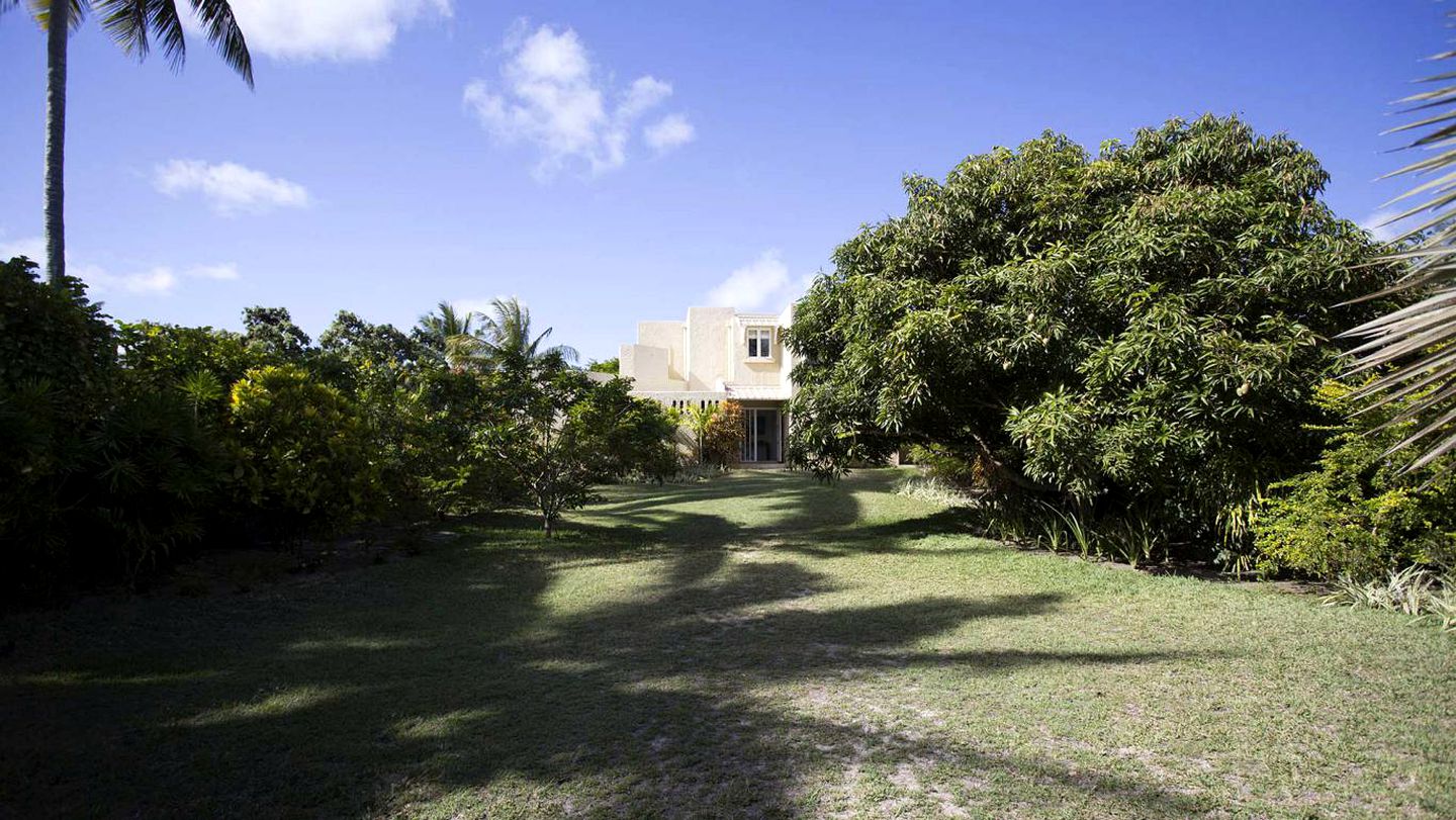 Beachfront Villa Rental with Kayaks in Belle Mare, Mauritius