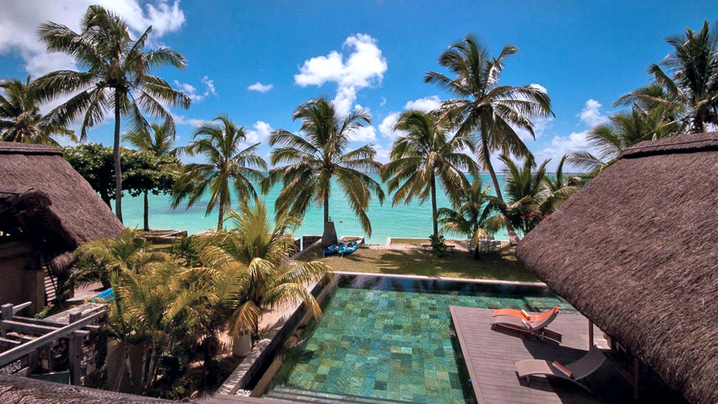 Stunning Beachfront Villa with a Private Pool near Belle Mare in Mauritius