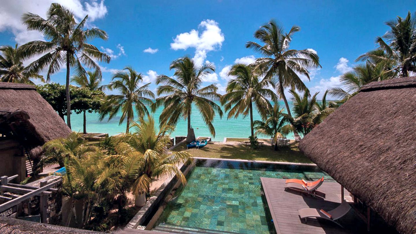 Stunning Beachfront Villa with a Private Pool near Belle Mare in Mauritius