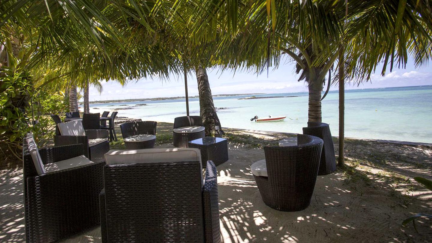 Stunning Beachfront Villa with a Private Pool near Belle Mare in Mauritius