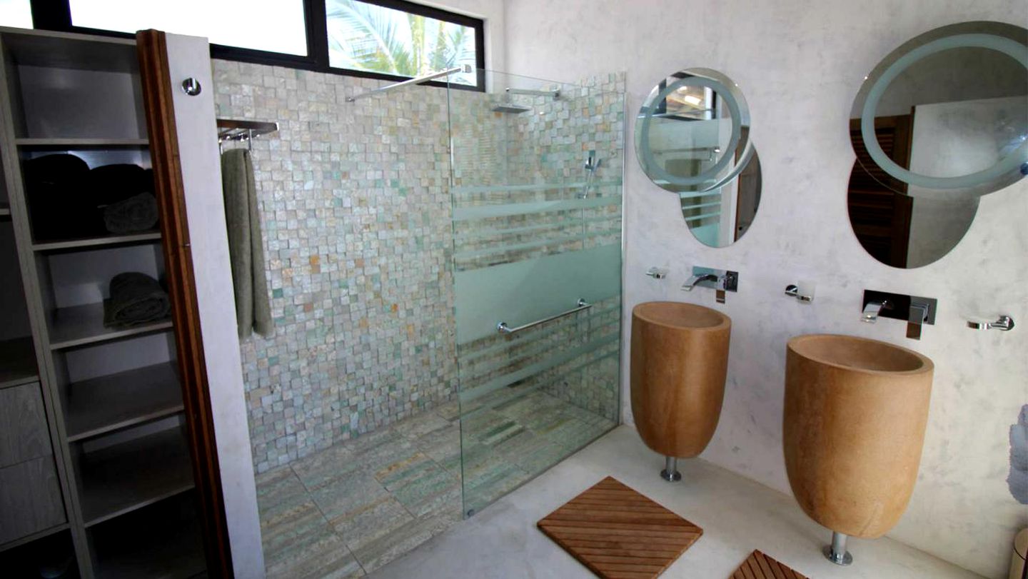 Luxury Oceanfront Villa with Two Private Pools in Poste Lafayette, Mauritius