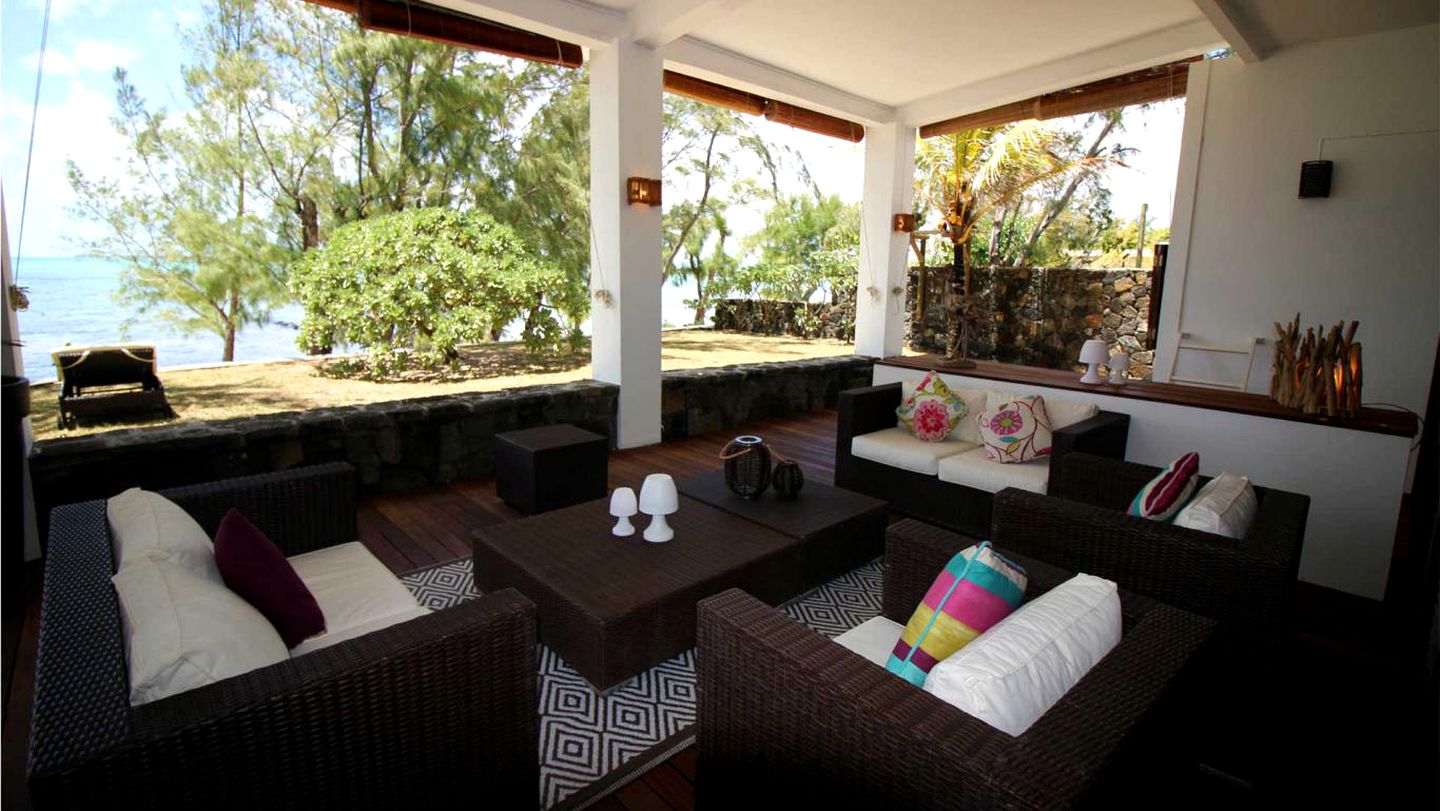 Luxury Oceanfront Villa with Two Private Pools in Poste Lafayette, Mauritius