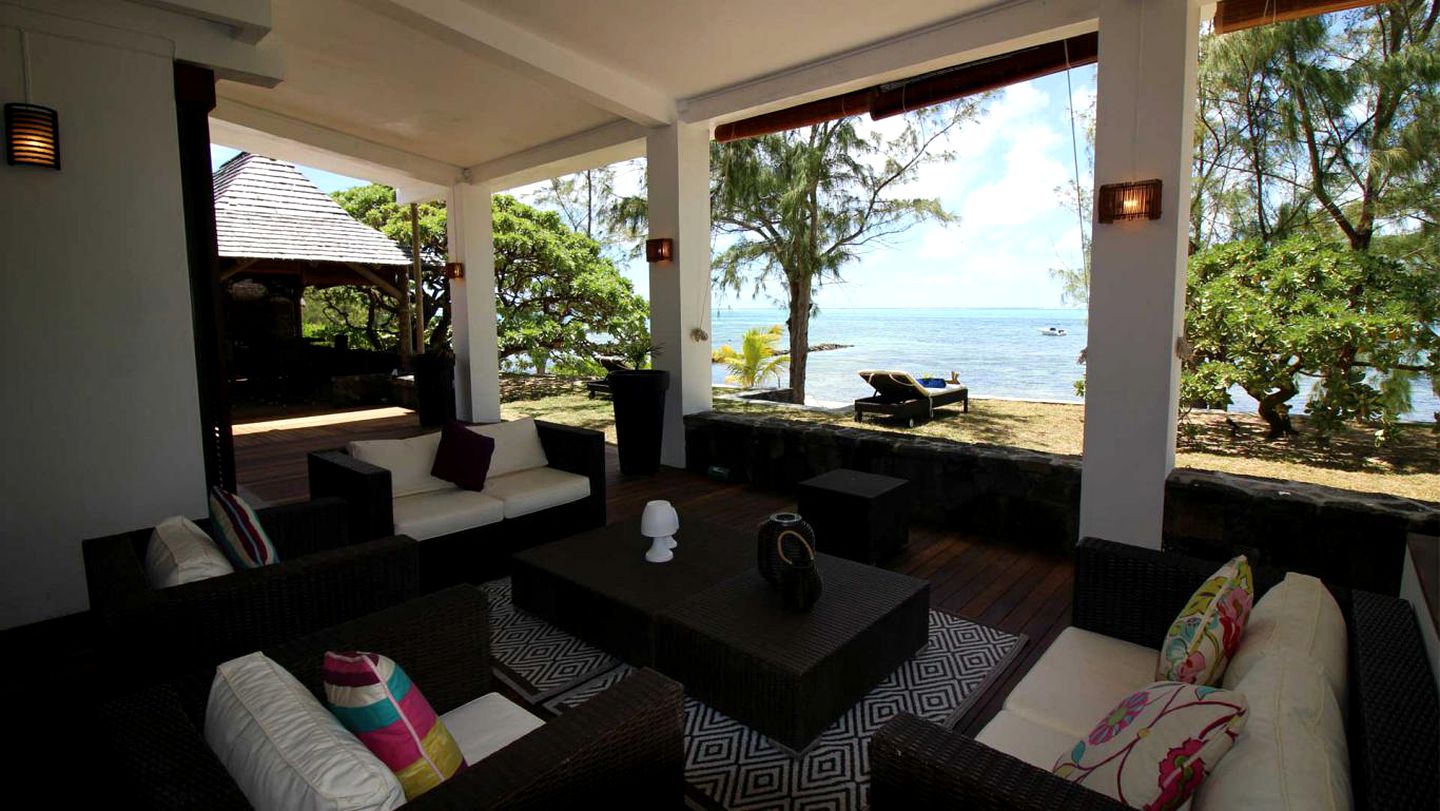 Luxury Oceanfront Villa with Two Private Pools in Poste Lafayette, Mauritius