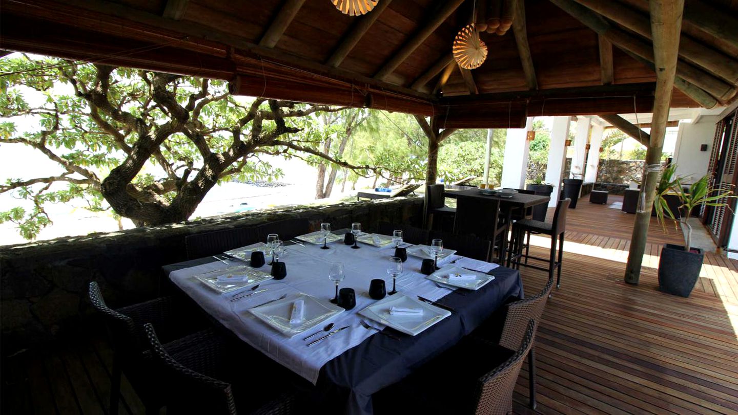 Luxury Oceanfront Villa with Two Private Pools in Poste Lafayette, Mauritius