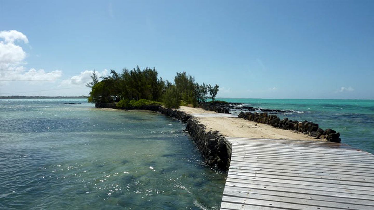 Breathtaking Oceanfront Villa on a Private Island off the Northern Coast of Mauritius