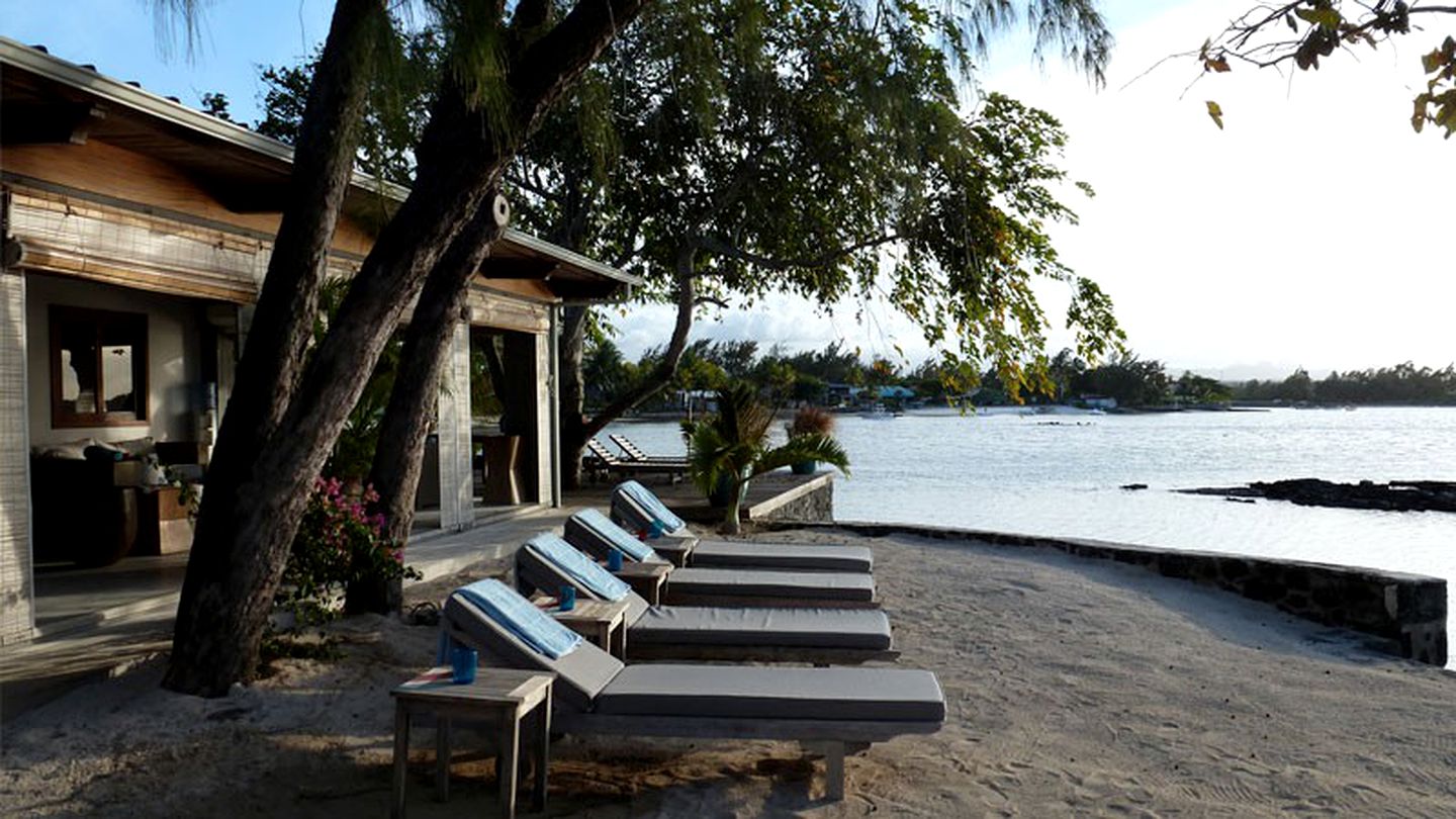 Breathtaking Oceanfront Villa on a Private Island off the Northern Coast of Mauritius