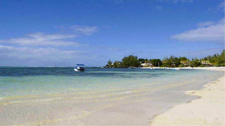 Beach Houses (Roches Noires, Rivière du Rempart, Mauritius)