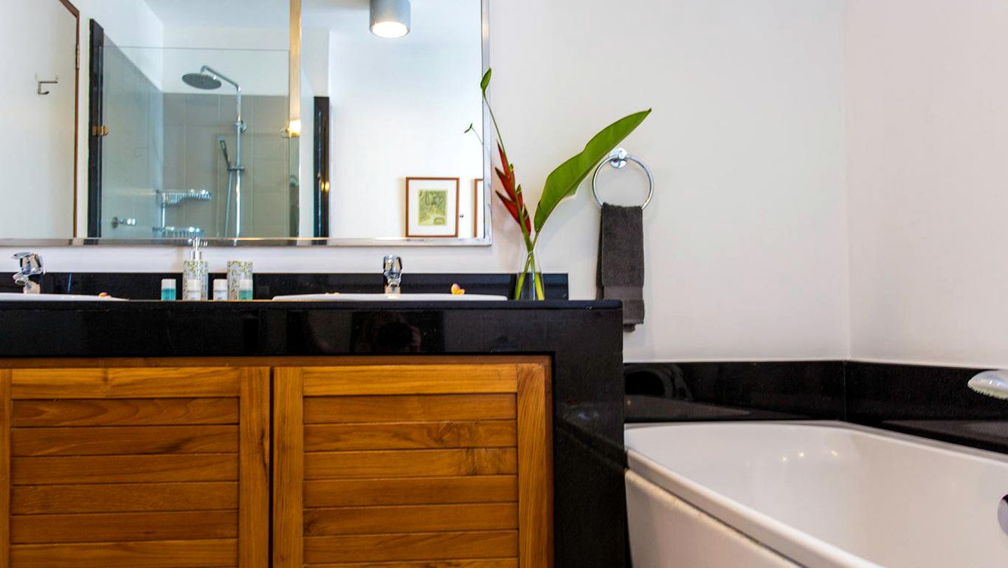 Luxury Villa with Private Pool near the Beach in the Roches Noires Region of Mauritius