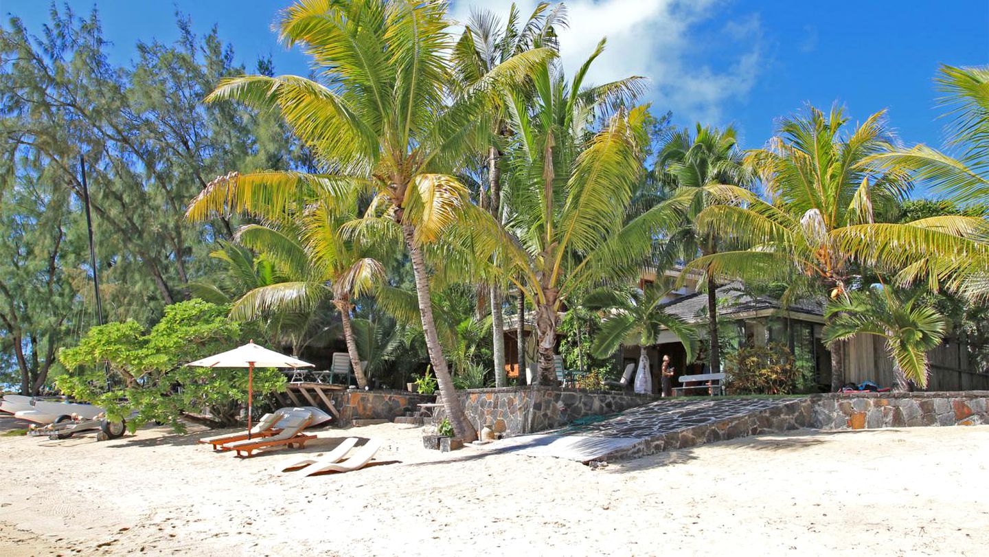 Spacious Oceanfront Villa on the Beaches of Roches Noires in Mauritius