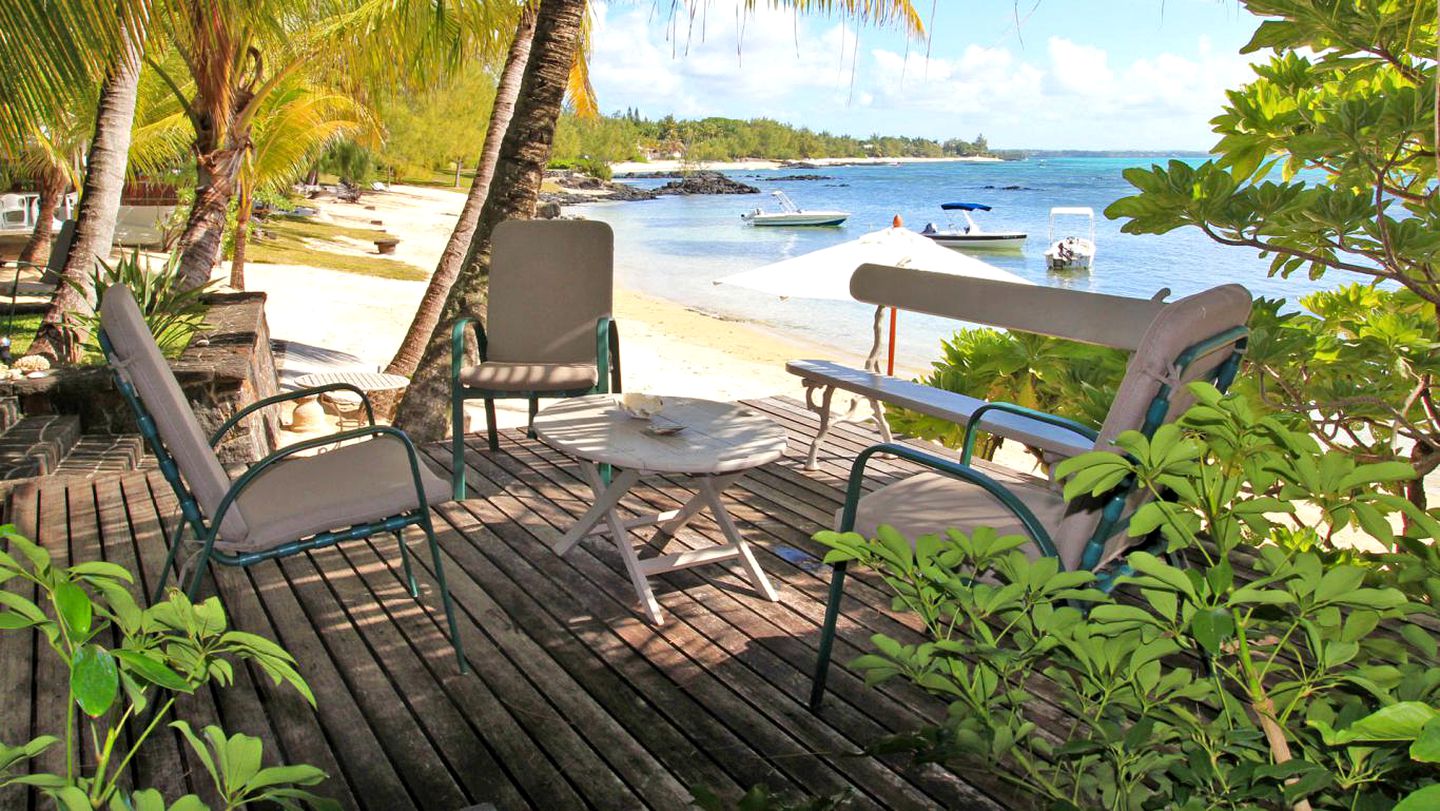 Spacious Oceanfront Villa on the Beaches of Roches Noires in Mauritius