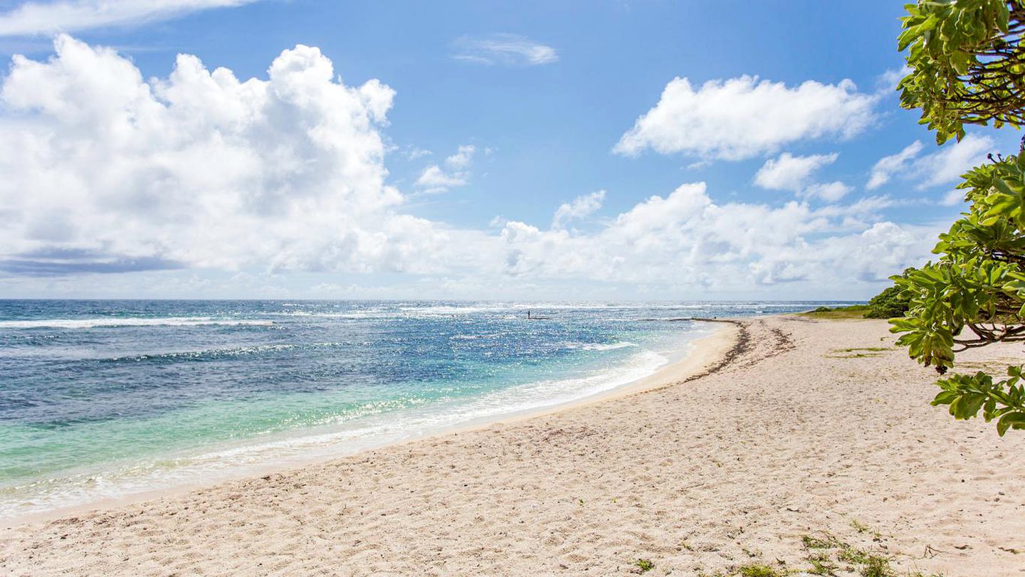 Spacious Oceanfront Villa with a Private Swimming Pool in Poste Lafayette, Mauritius