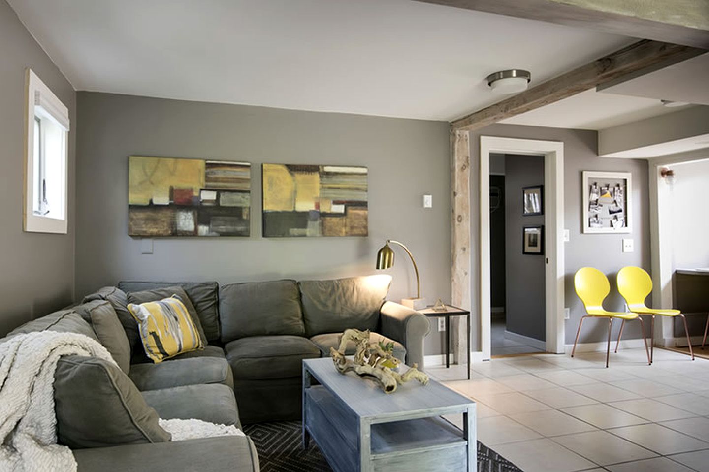 Modern and Chic Cottage Rental with Private Garden in Woodstock