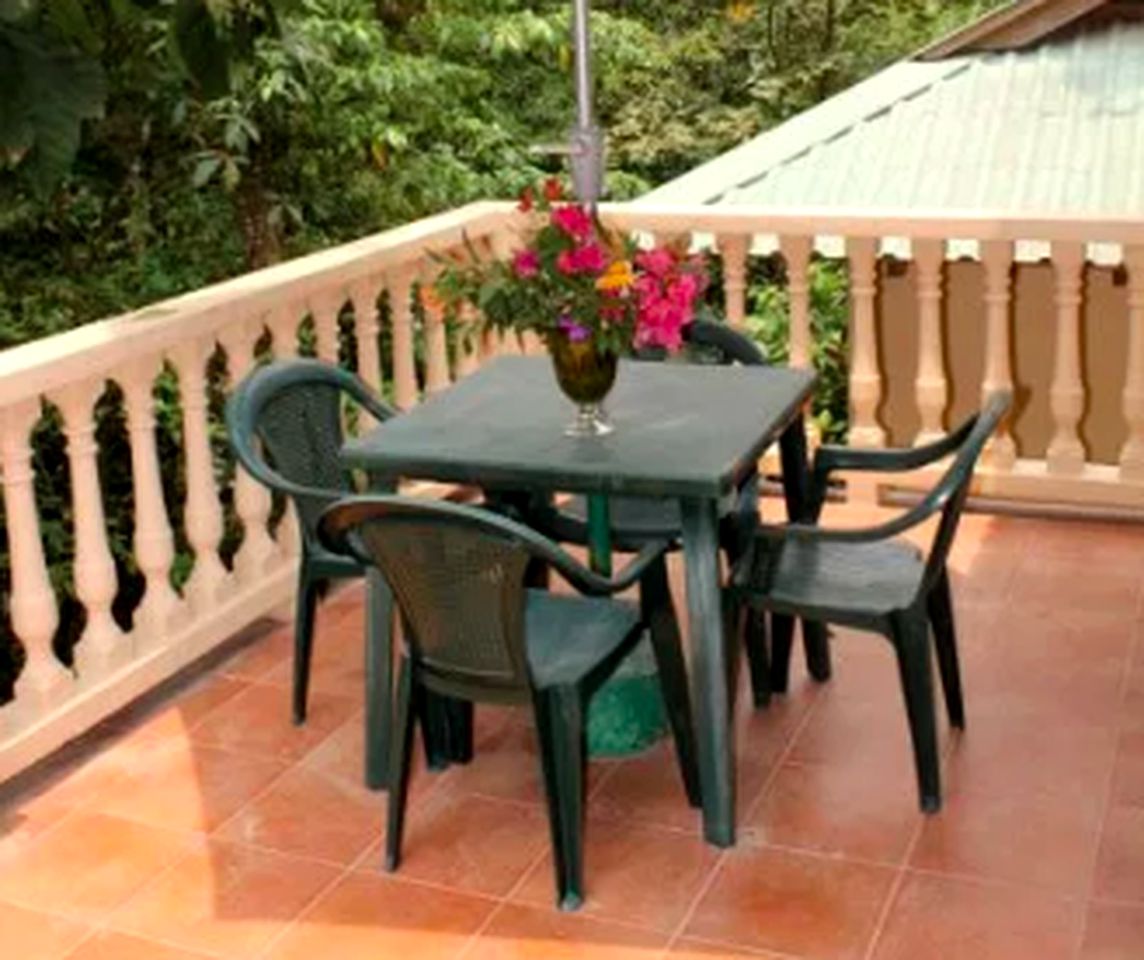 Paradisal Vacation Rental with a Full-Length Balcony near Cuero y Salado Wildlife Refuge, Honduras