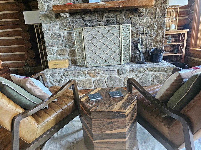 Log Cabins (United States of America, Purcellville, Virginia)