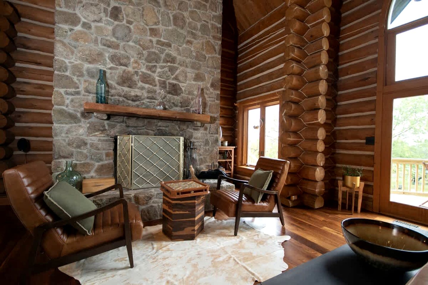 Luxury Montana-Style Log Estate with Private Vineyard & Spa Near Purcellville, VA