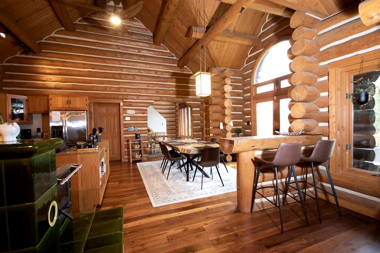 Log Cabins (United States of America, Purcellville, Virginia)