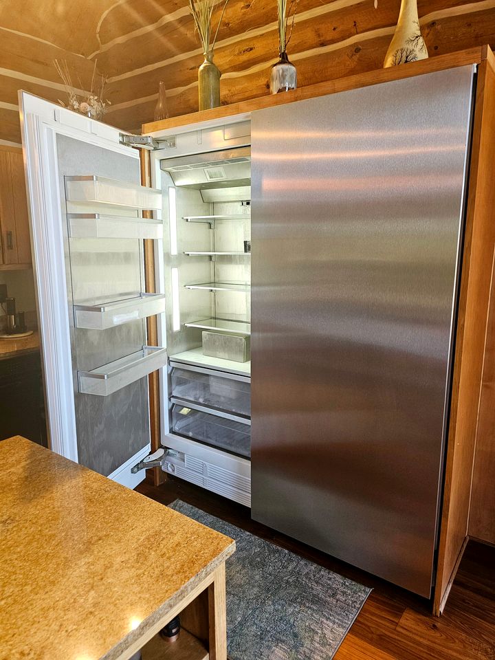 Luxury Montana-Style Log Estate with Private Vineyard & Spa Near Purcellville, VA