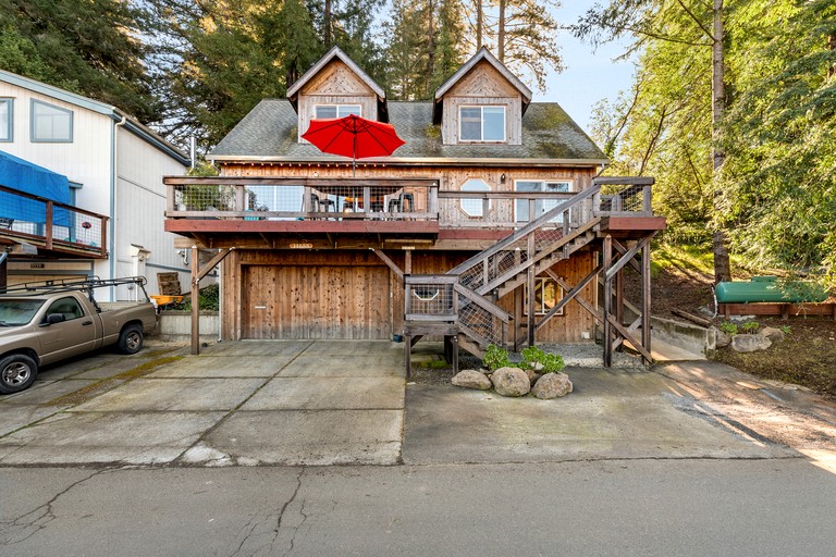 Cabins (United States of America, Guerneville, California)