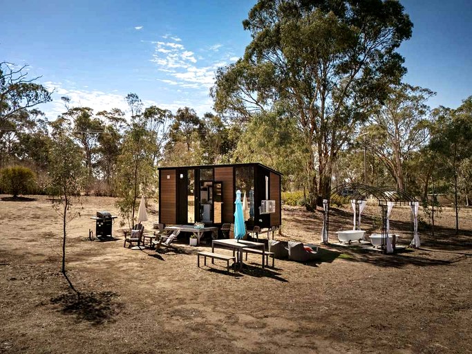 Tiny Houses (Australia, Redbank, Victoria)