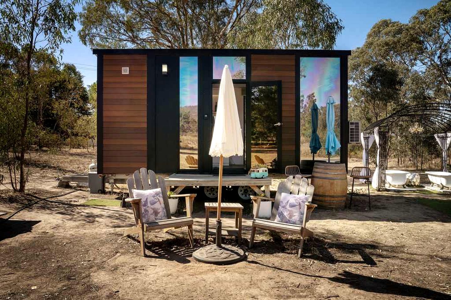 Vineyard Tiny Glamping in Victoria near Kara Kara National Park