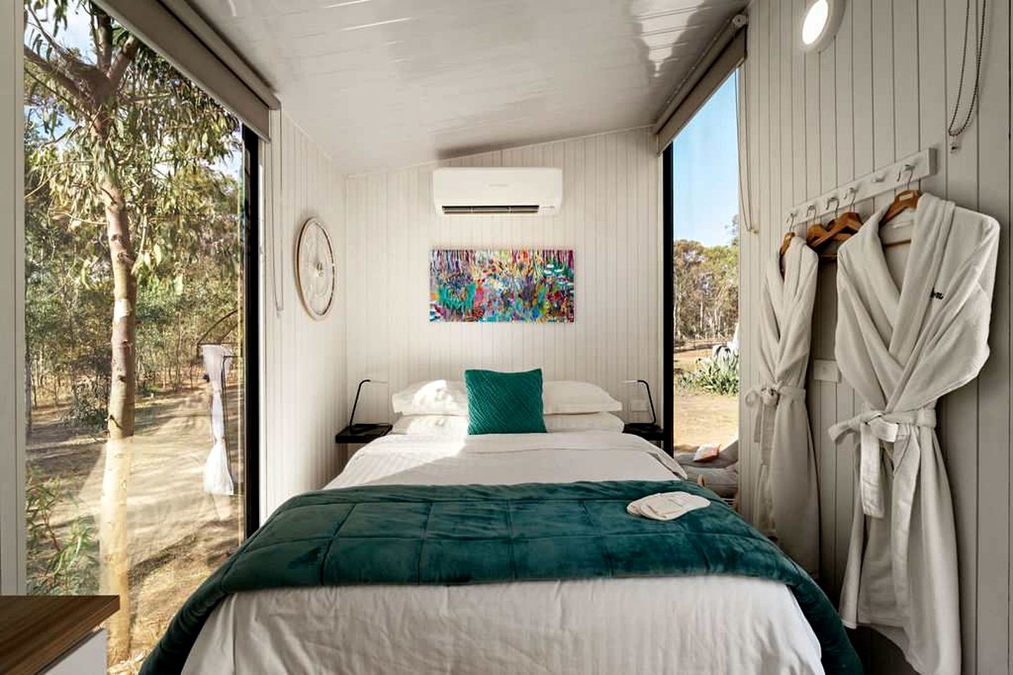 Vineyard Tiny Glamping in Victoria near Kara Kara National Park