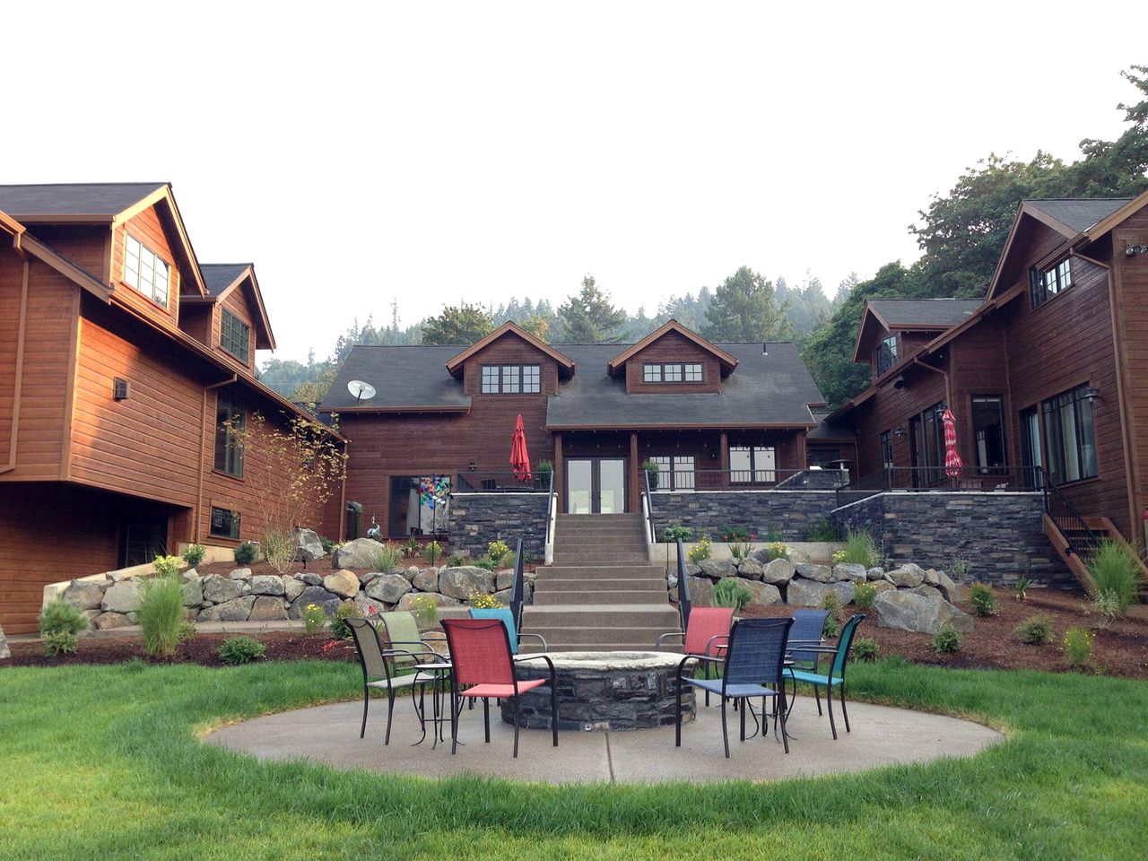 Charming Vacation Rental with Gourmet Breakfast near Portland, Oregon