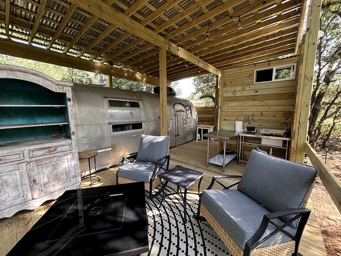 Charming Vintage Airstream with Covered Patio near Mineral Wells, Texas