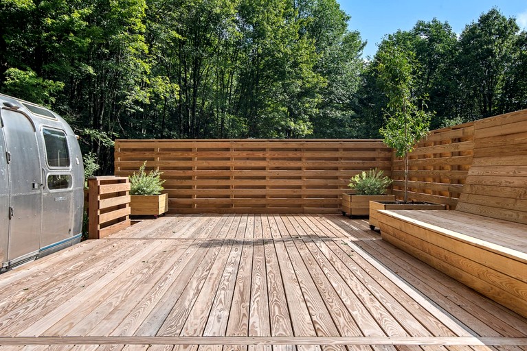 Caravans (United States of America, Delancey, New York)