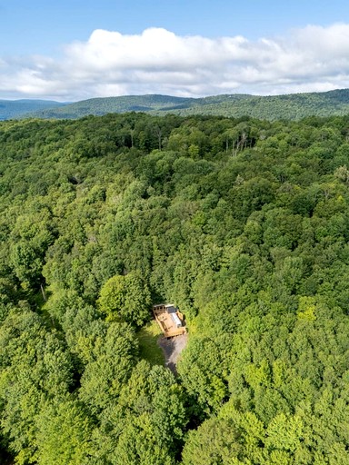 Caravans (United States of America, Delancey, New York)