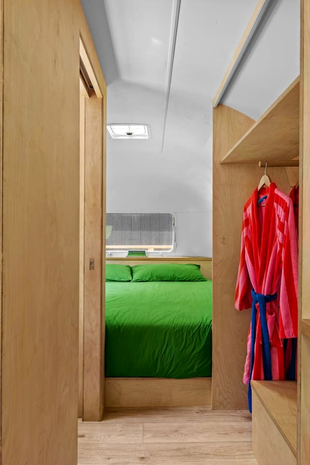 Vintage Airstream Retreat with Private Deck & Outdoor Shower in Delancey, New York