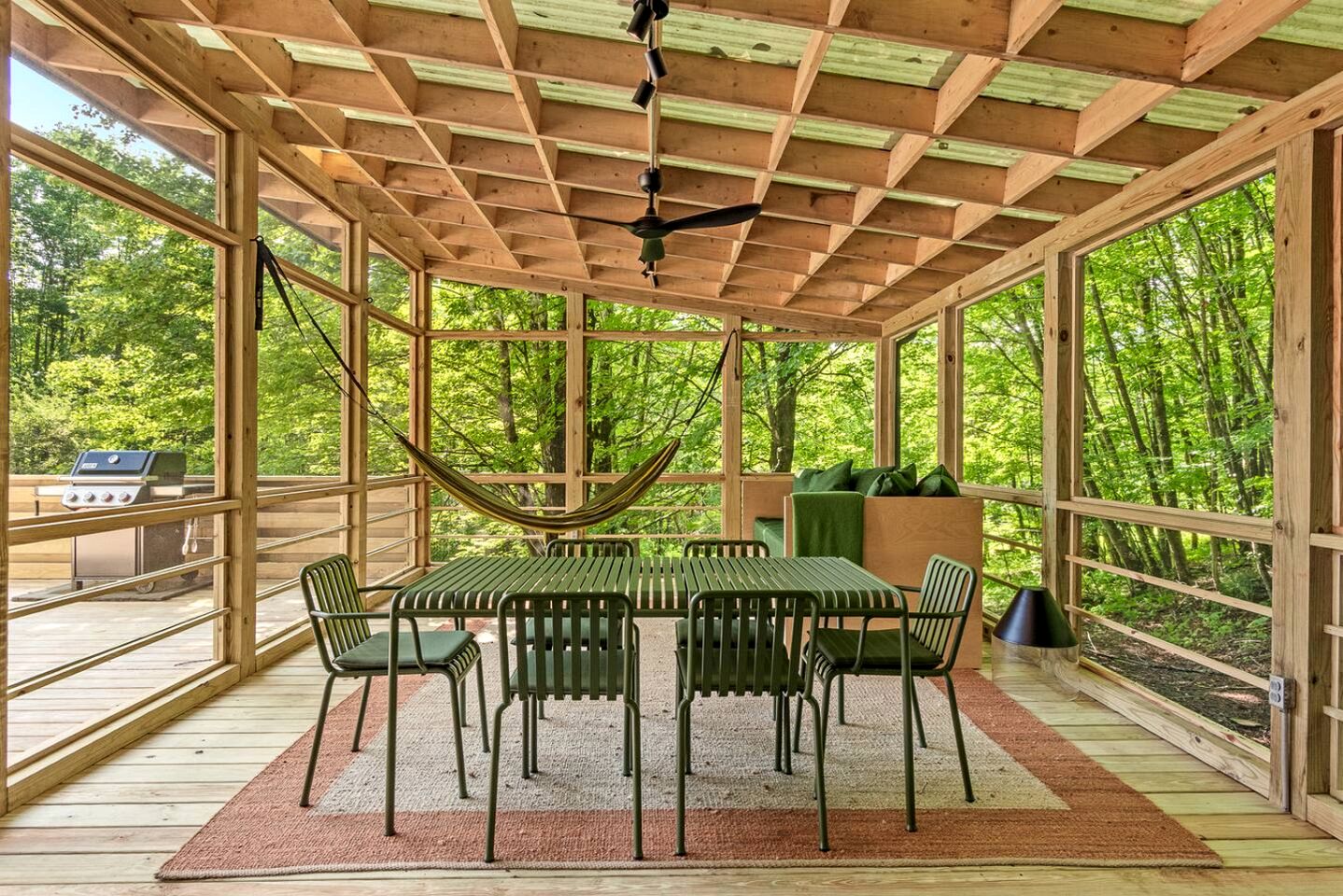 Vintage Airstream Retreat with Private Deck & Outdoor Shower in Delancey, New York