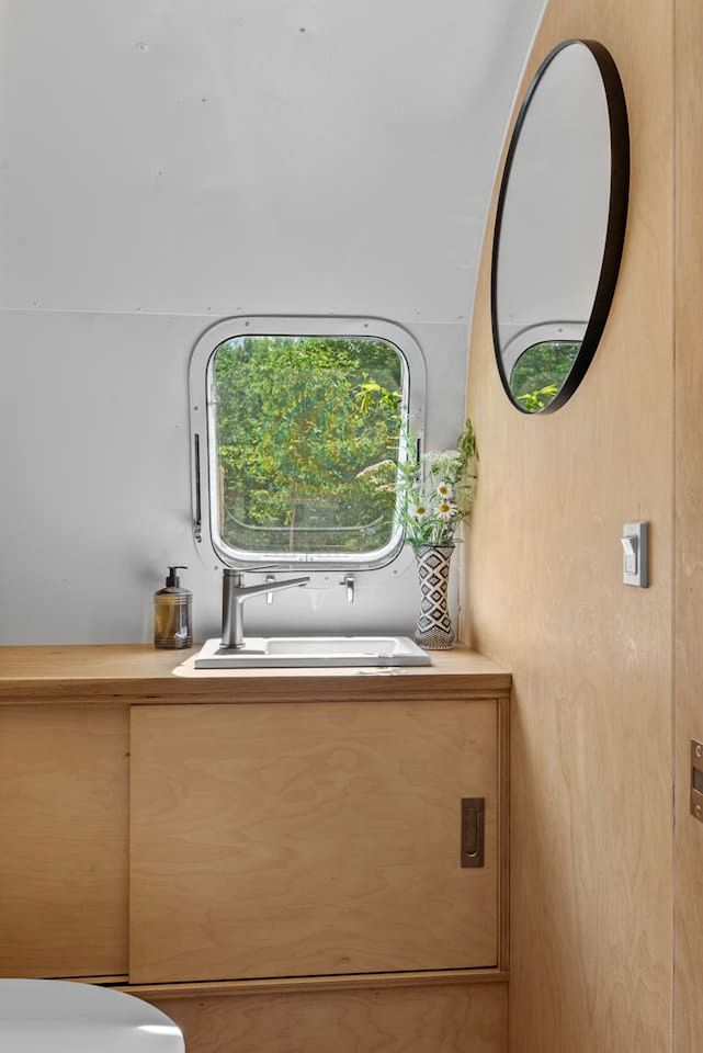 Vintage Airstream Retreat with Private Deck & Outdoor Shower in Delancey, New York