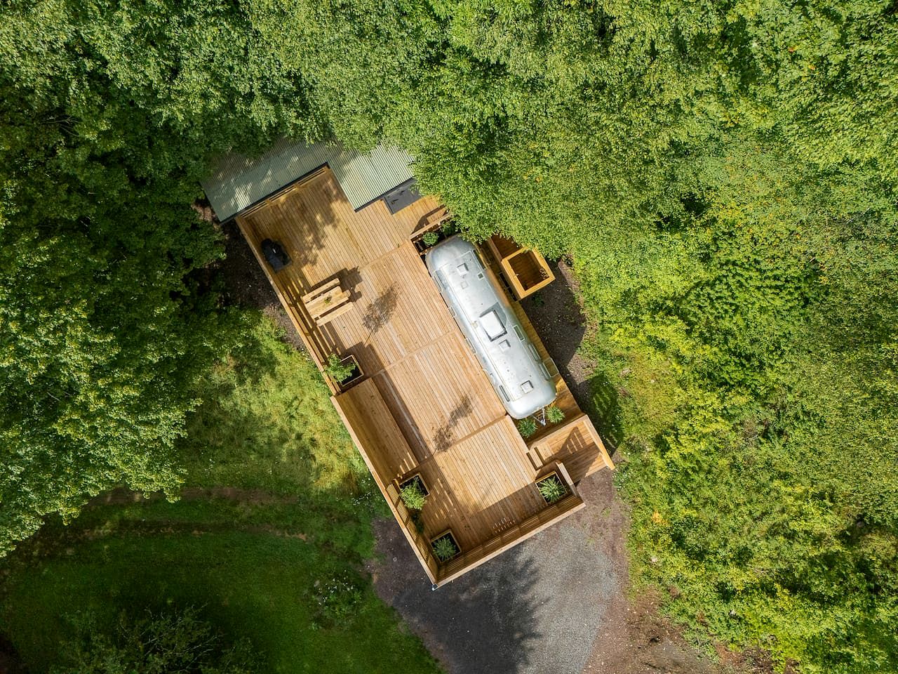 Vintage Airstream Retreat with Private Deck & Outdoor Shower in Delancey, New York