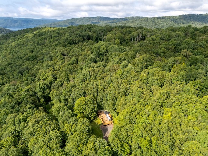 Caravans (United States of America, Delancey, New York)