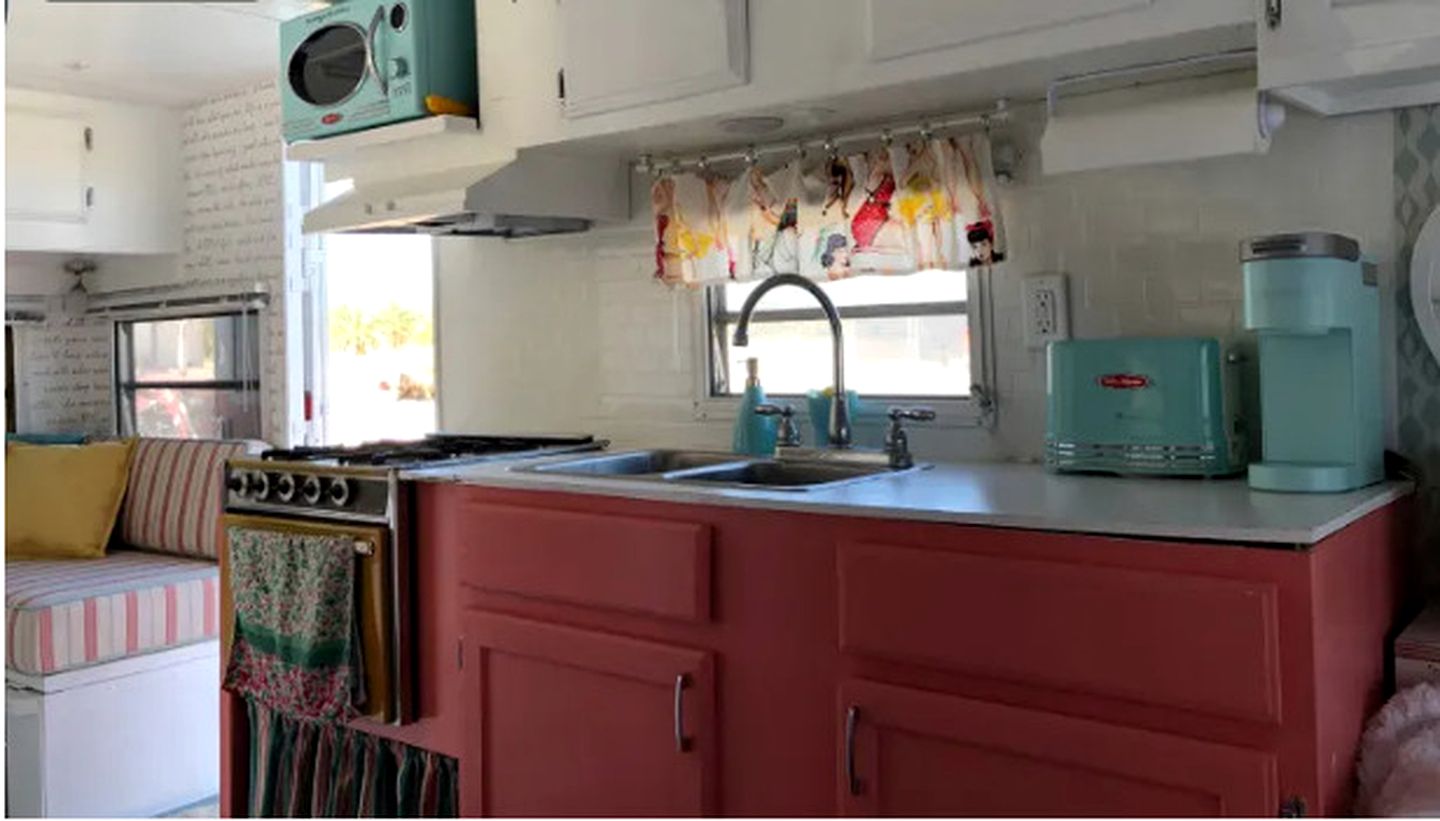 Vintage Desert Camper with Amazing Hiking Trails and Sunset Views in Arizona
