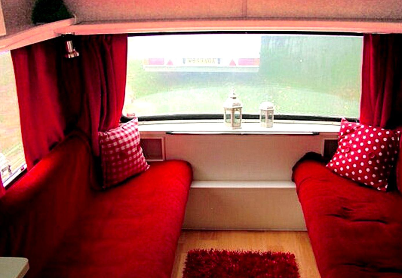 Vintage Carvans Situated on Private Farm in Cornwall, England