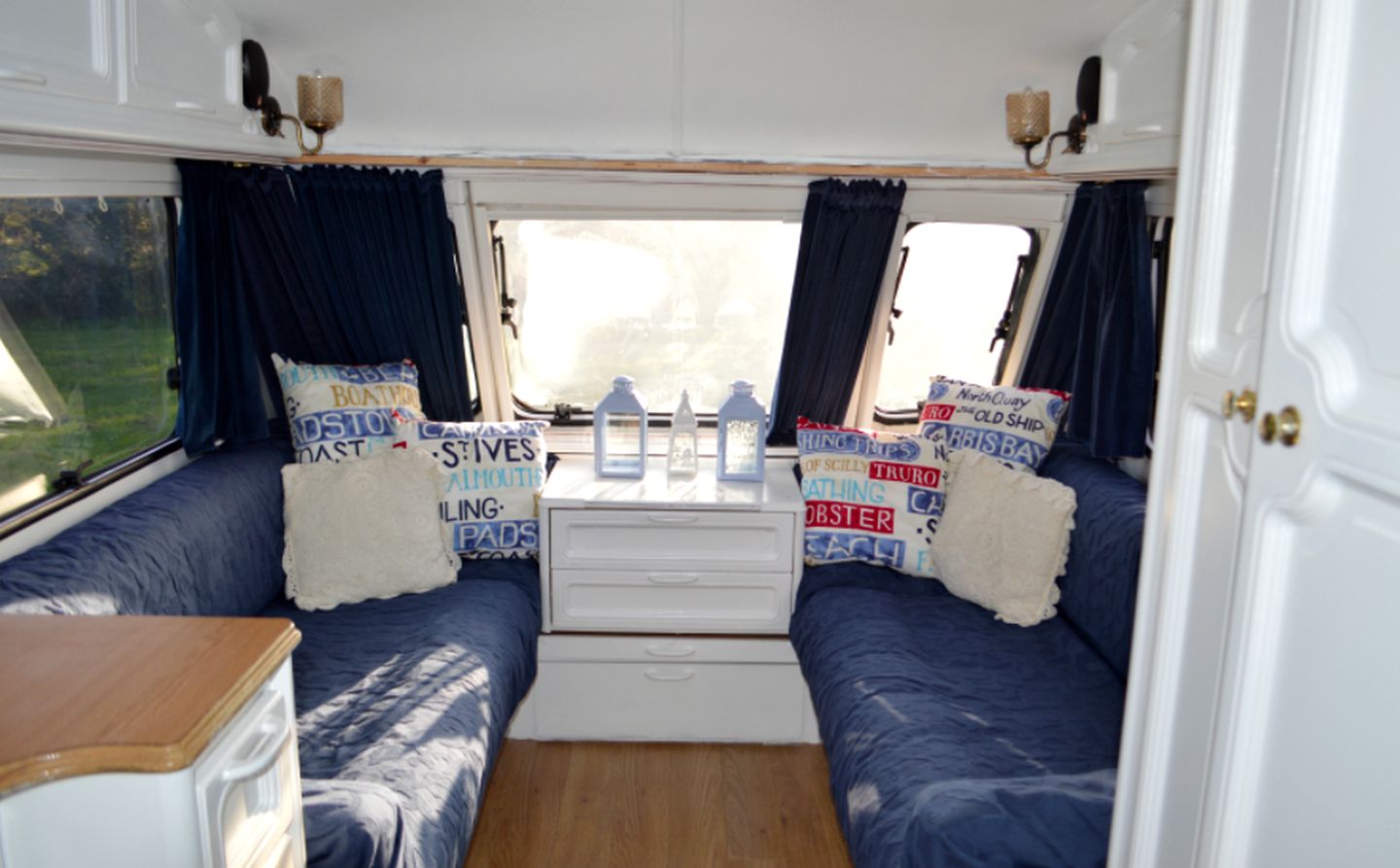 Vintage Carvans Situated on Private Farm in Cornwall, England