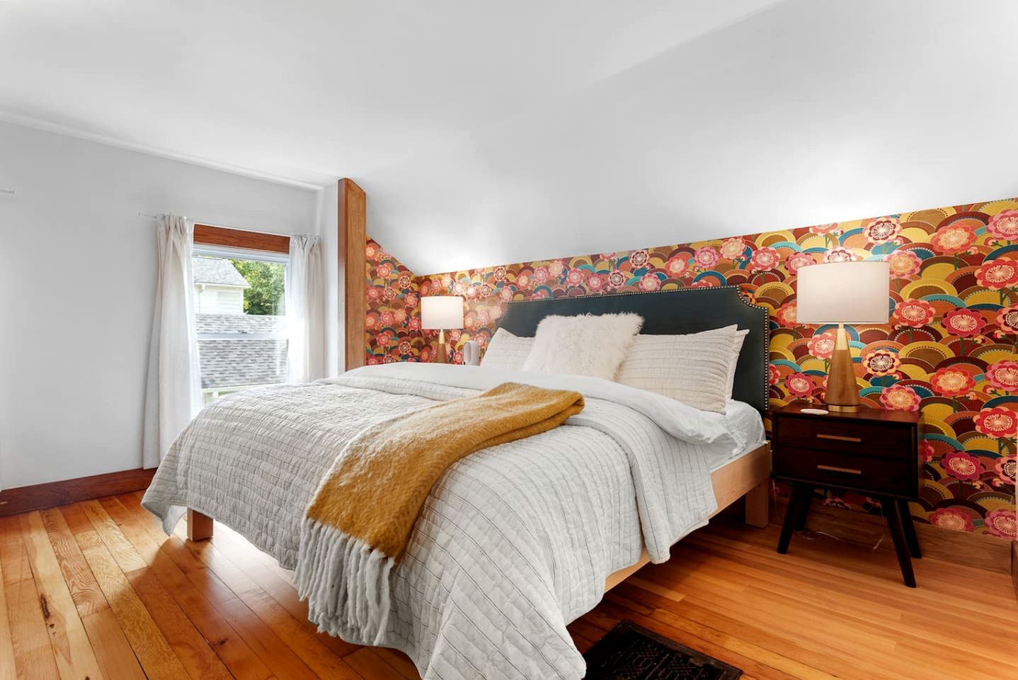 Vintage-Inspired Retreat with Unique Cozy Touches in Bovina, New York