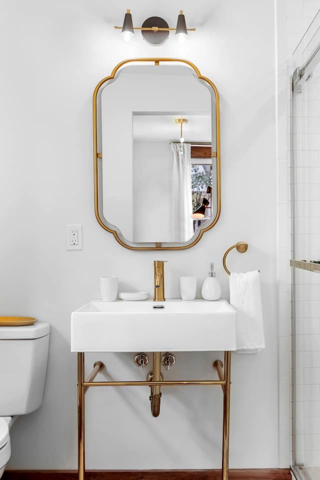 Vintage-Inspired Retreat with Unique Cozy Touches in Bovina, New York