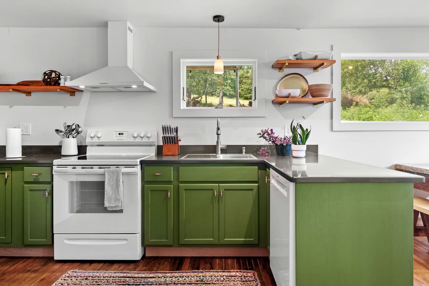 Vintage-Inspired Retreat with Unique Cozy Touches in Bovina, New York