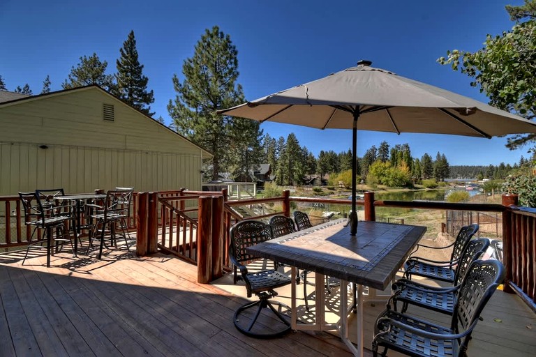 Cabins (United States of America, Big Bear Lake, California)