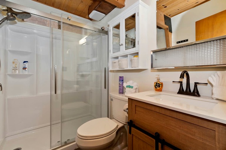 Cabins (United States of America, Big Bear Lake, California)