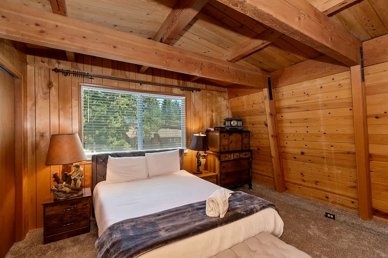 Cabins (United States of America, Big Bear Lake, California)