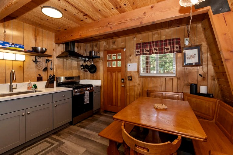 Cabins (United States of America, Big Bear Lake, California)