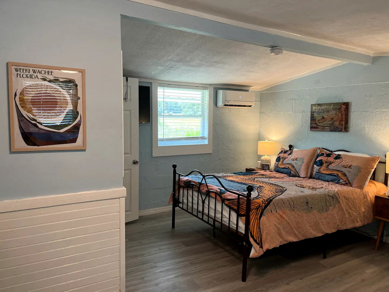 Cozy Calm Cottage with Lake Access in Weeki Wachee, Florida