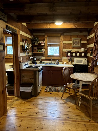 Cabins (United States of America, Galax, Virginia)